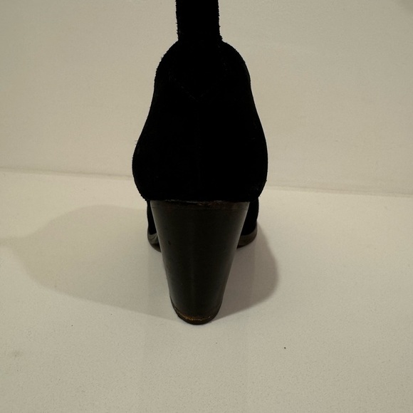 Frye Ilana Shootie - black suede - Picture 4 of 6